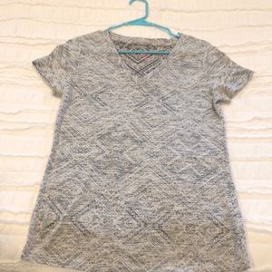 Mission T-shirt Vneck